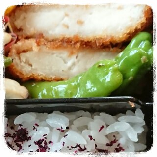 お弁当の隙間に緑のおかず☆ししとう焼き